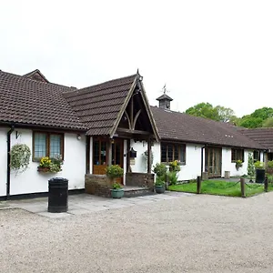 Little Foxes & Gatwick Airport Parking 3*, Crawley (West Sussex) United Kingdom